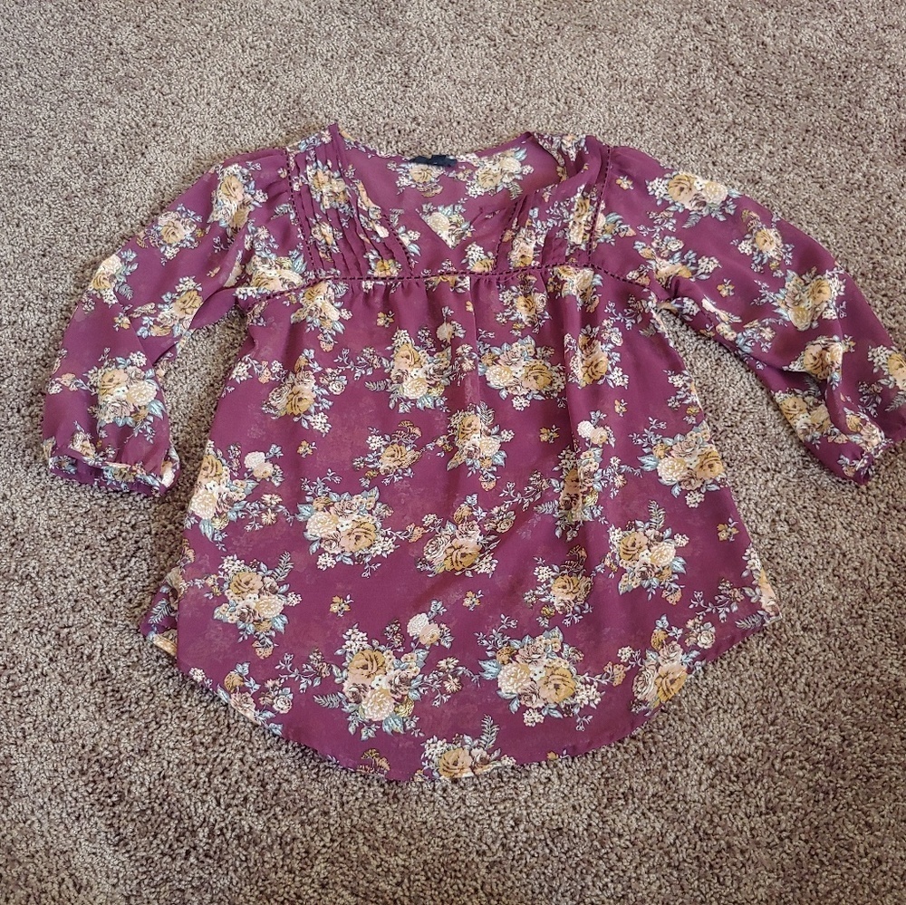 Mine burgundy semi sheer floral dressy blouse